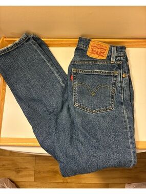 Levi's 501 blue jeans